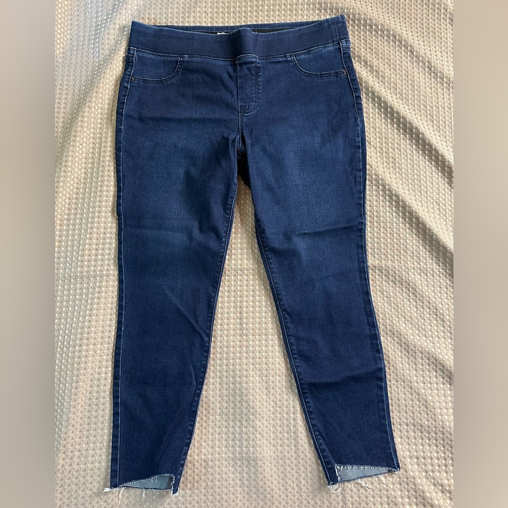 Old Navy Rockstar Blue Jeggings Classic Denim Style pull on, rough hem